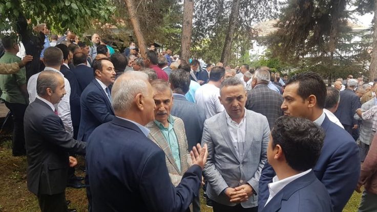 Denetleme Kurulu üyemiz Sn. Durali KELEŞ ‘ in annesinin cenazesine katılım sağladık.