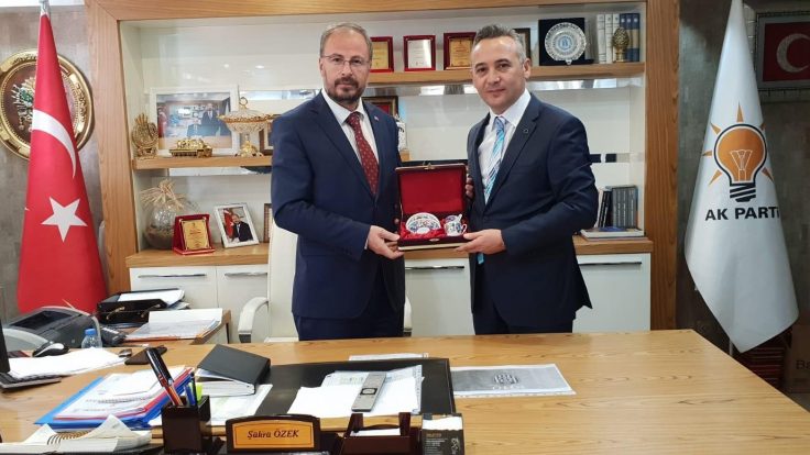 Ak Parti Keçiören İlçe Başkanı , Derneğimiz Kurucu Yönetim Kurulu Üyesi Meslektaşımız Sn. Şükrü ÖZEK ‘i ziyaret ettik.
